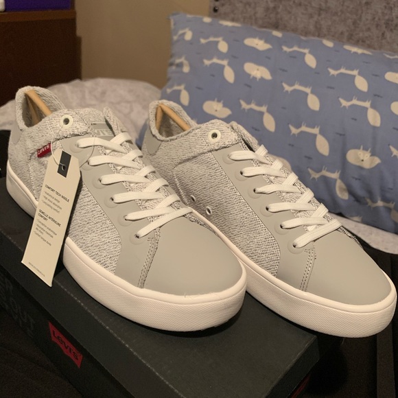 Levi’s sneakers size 7.5 - Picture 2 of 3